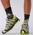 Buty Salomon XA Pro 3D V8 Lunar Rock/Evening Primrose rozmiar 25.5cm/40 2/3 